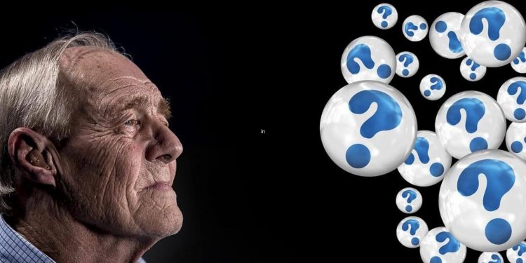 Image of Old man having Alzheimer's disease